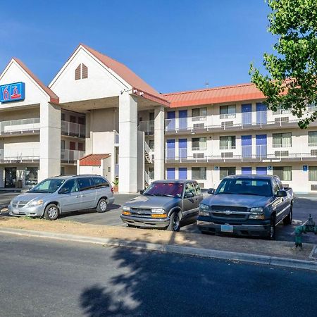 Motel 6-Fresno, Ca - Yosemite Hwy Экстерьер фото