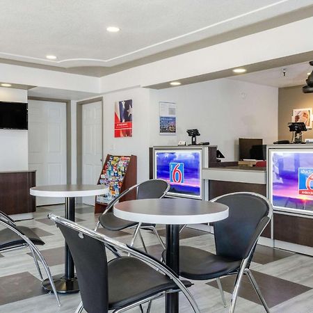 Motel 6-Fresno, Ca - Yosemite Hwy Экстерьер фото