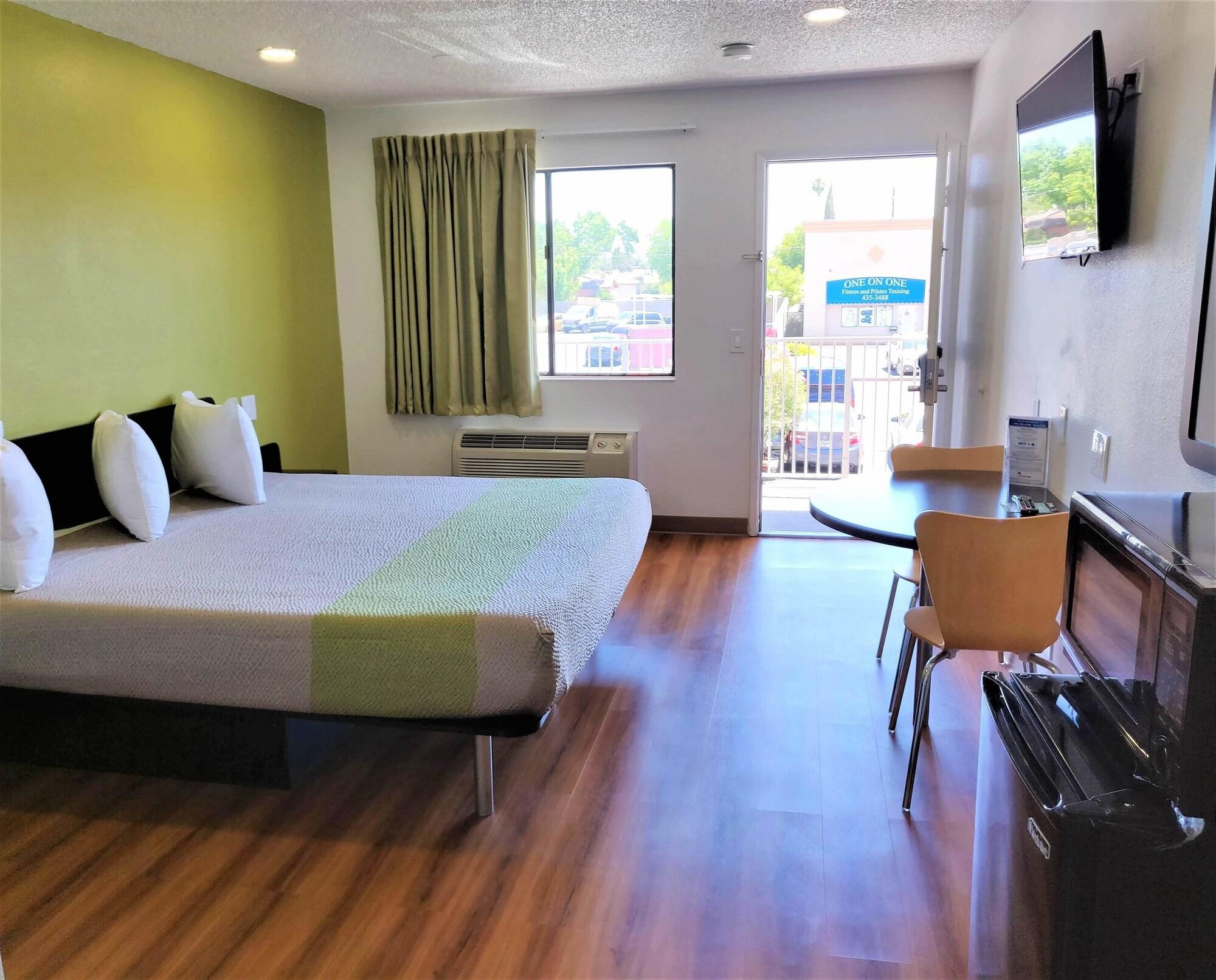 Motel 6-Fresno, Ca - Yosemite Hwy Экстерьер фото