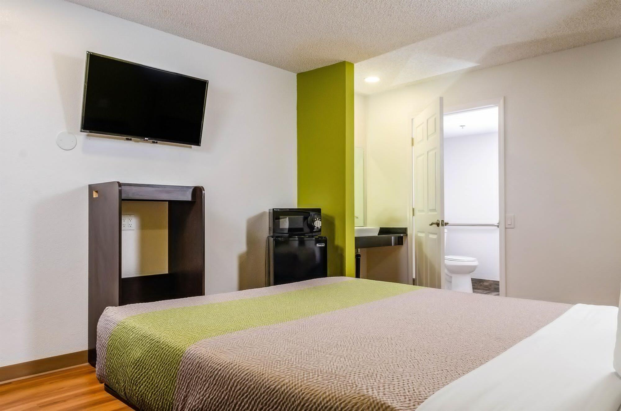 Motel 6-Fresno, Ca - Yosemite Hwy Экстерьер фото