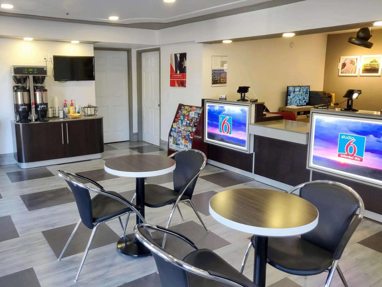 Motel 6-Fresno, Ca - Yosemite Hwy Экстерьер фото