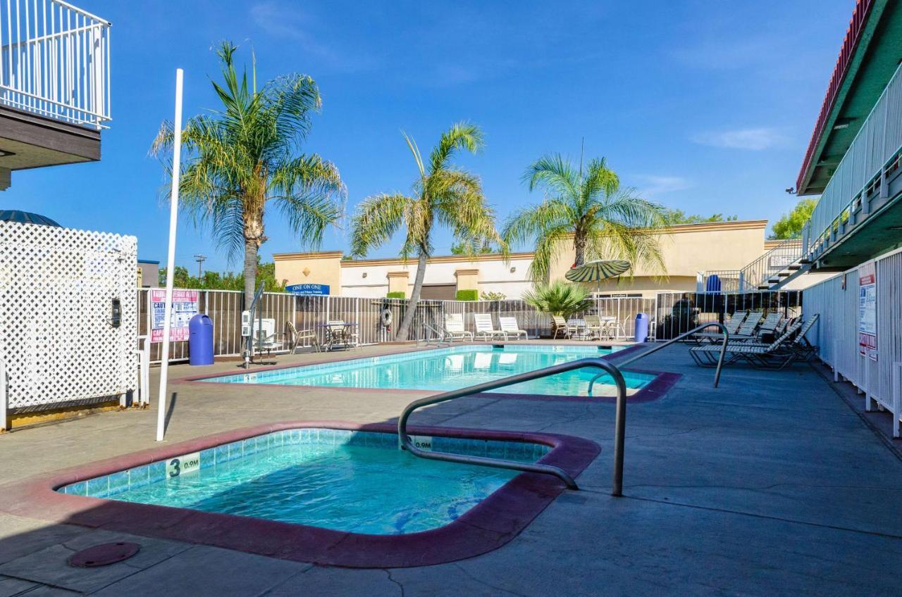 Motel 6-Fresno, Ca - Yosemite Hwy Экстерьер фото